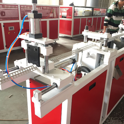 70 120 kg/h Output Angle Bead PVC Plastic Corner Bead Machine with Customized Voltage