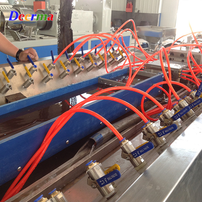 Counter-rotating Conical Twin-screw 70kW WPC PE Decking Making Machine Production Line
