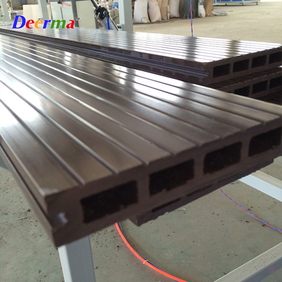 22 1 Screw L/D Ratio WPC Profile Production Line for Hollow Decking