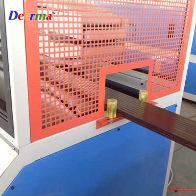 22 1 Screw L/D Ratio WPC Profile Production Line for Hollow Decking